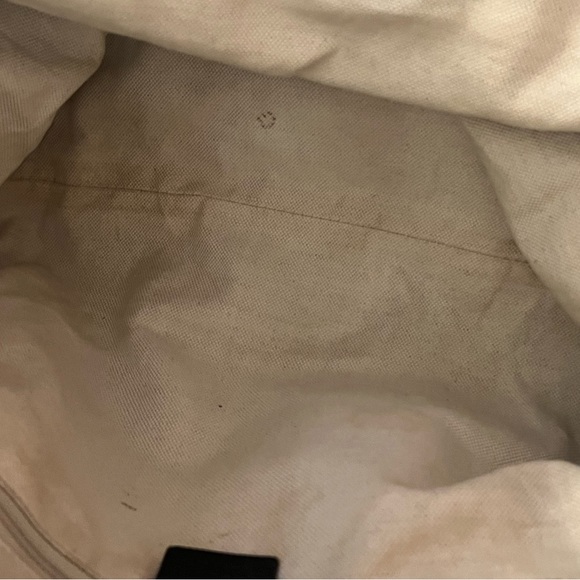 ⭐️⭐️Black silver Gucci GG canvas authentic handbag with GG keychain/charm - Picture 4 of 16